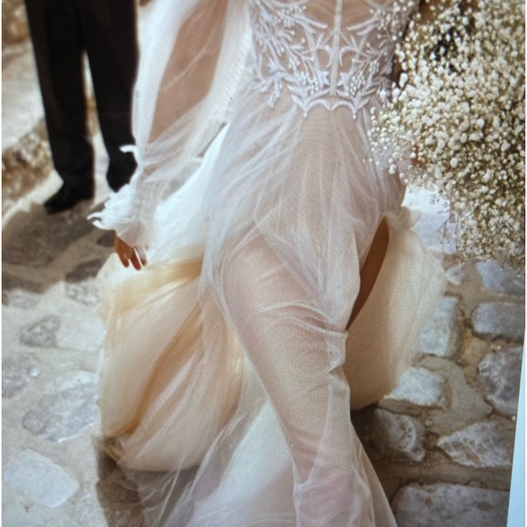 Liz Martinez “Rain” Wedding Dress size 6 Custom white on white worn for pre phot - Picture 1 of 10